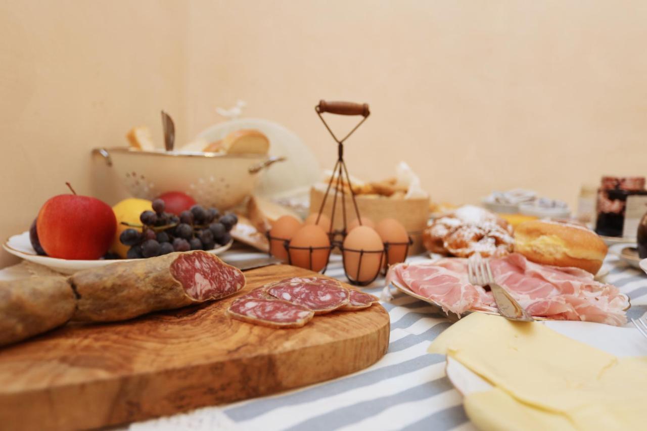 Tra I Campi Di Papaveri Medesano Zewnętrze zdjęcie